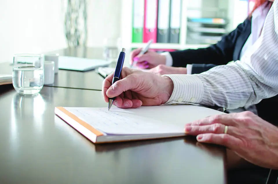 知合学：公务员笔试备考避坑指南，这5个误区让你白费力气！(图1)